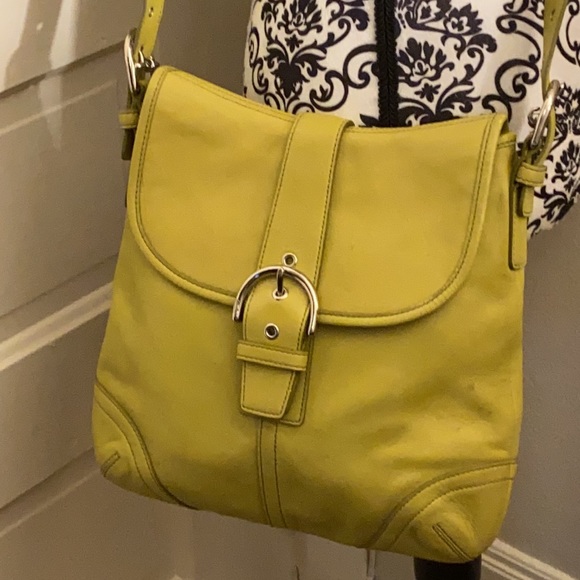 Coach Handbags - - - Coach Beautiful Green Leather Crossbody